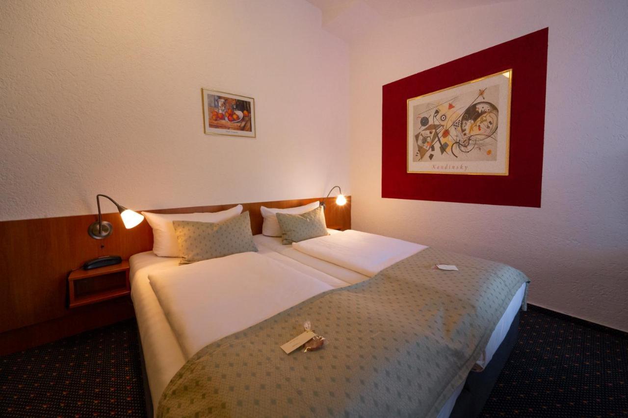 Parkhotel Obertshausen Εξωτερικό φωτογραφία
