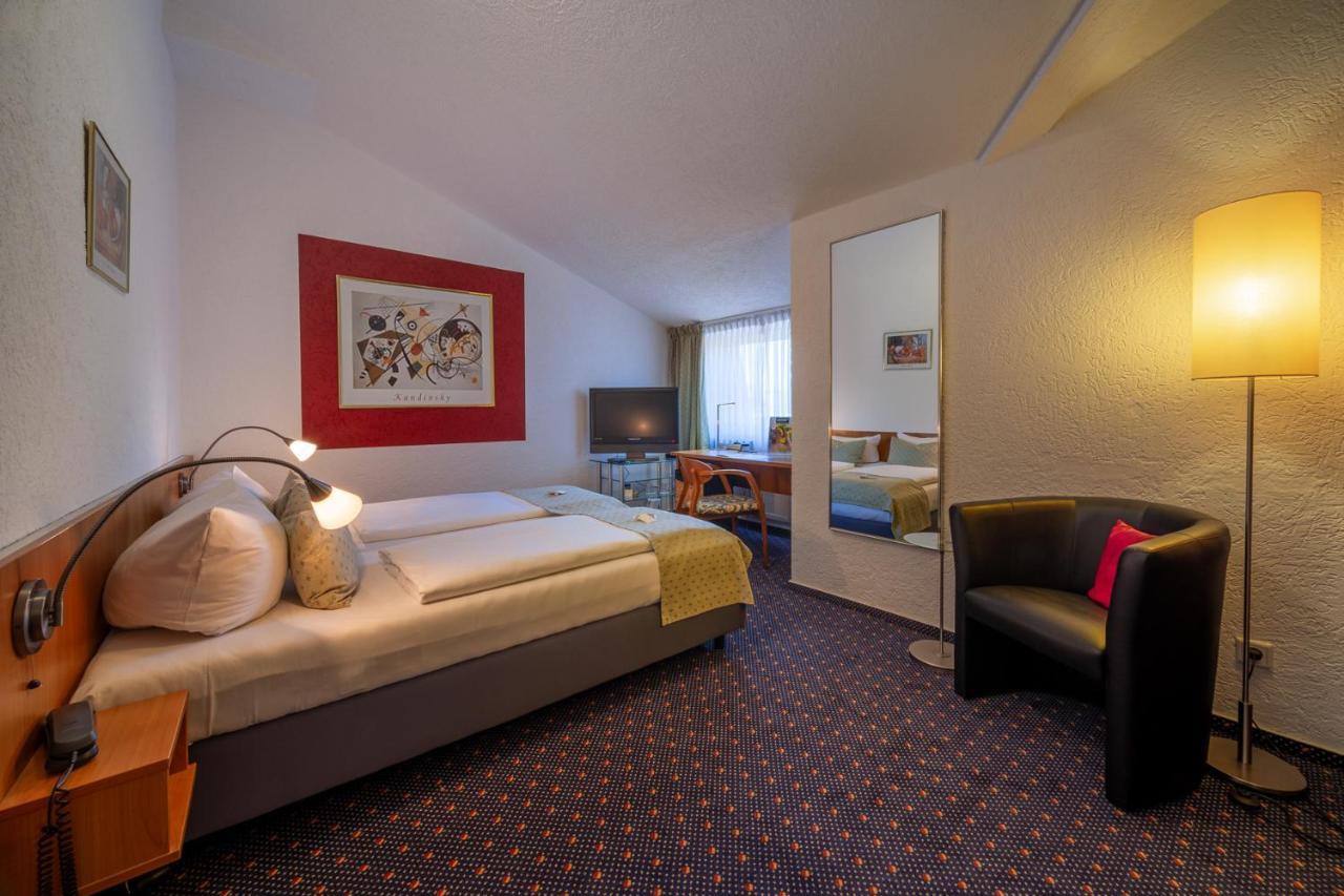Parkhotel Obertshausen Εξωτερικό φωτογραφία